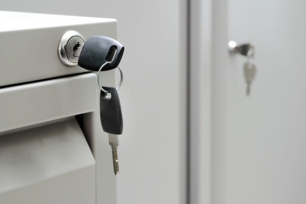 Tips for a Successful Spring Cleaning in Your Office