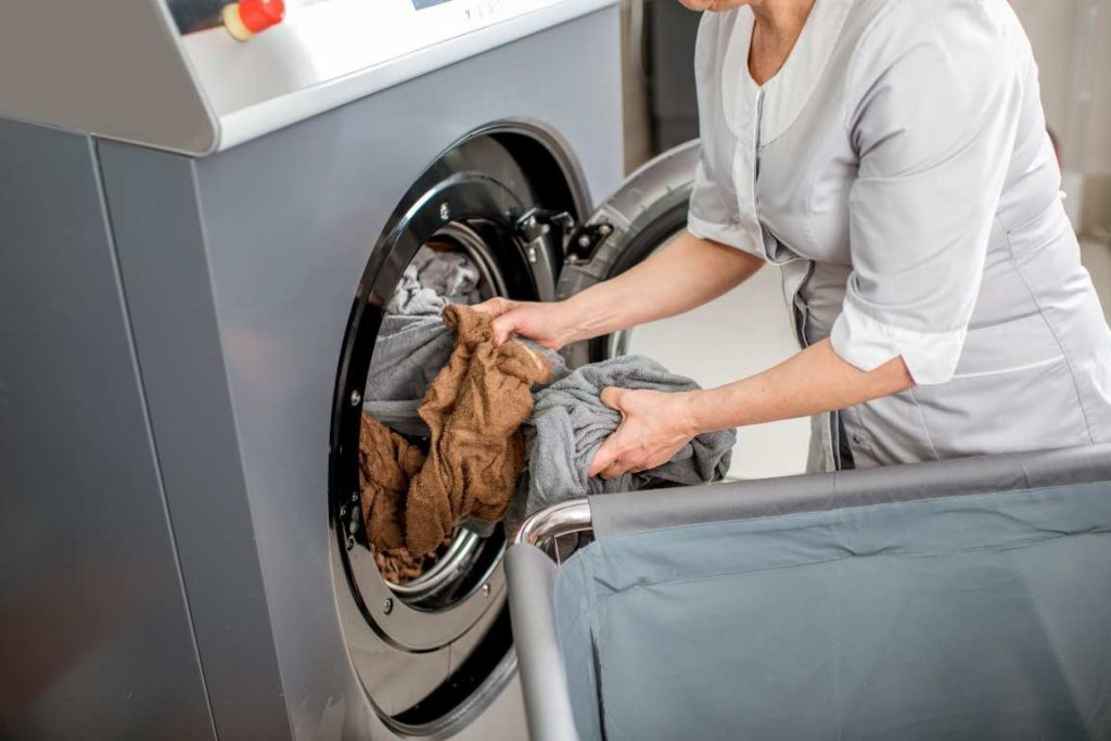 Signs It's Time To Update Your On-Premise Laundry Room