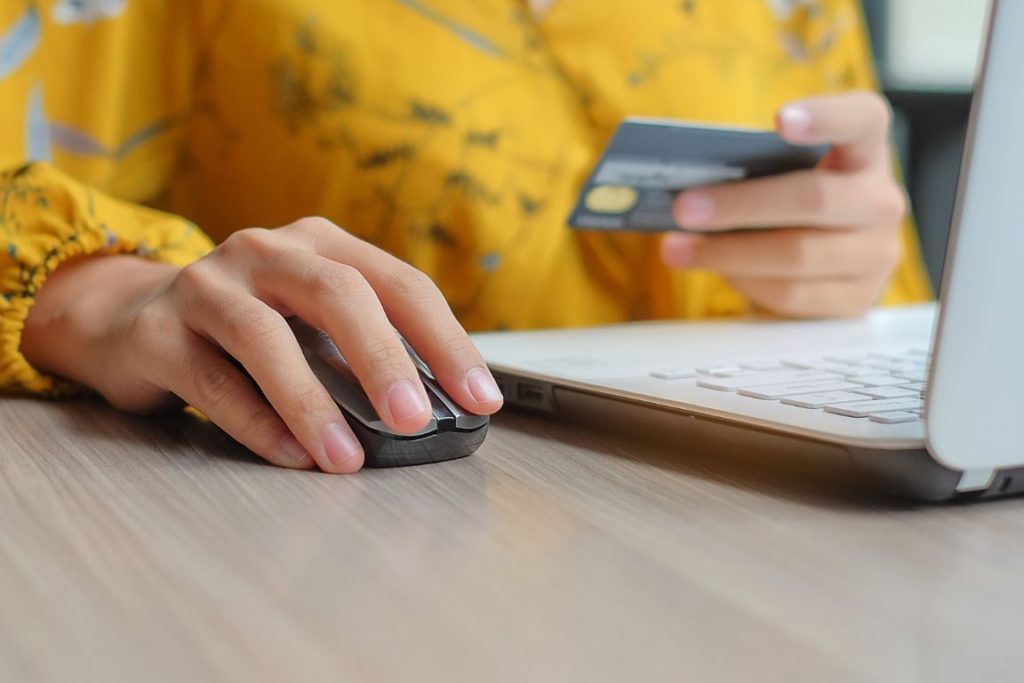 Best Tips for Starting an Online Boutique