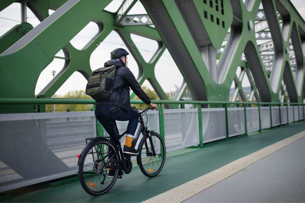Three Helpful Tips for Commuting by Bicycle