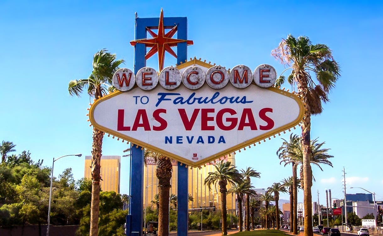 5 Mistakes People Make When Visiting Las Vegas: What Not To Do On Your First Visit